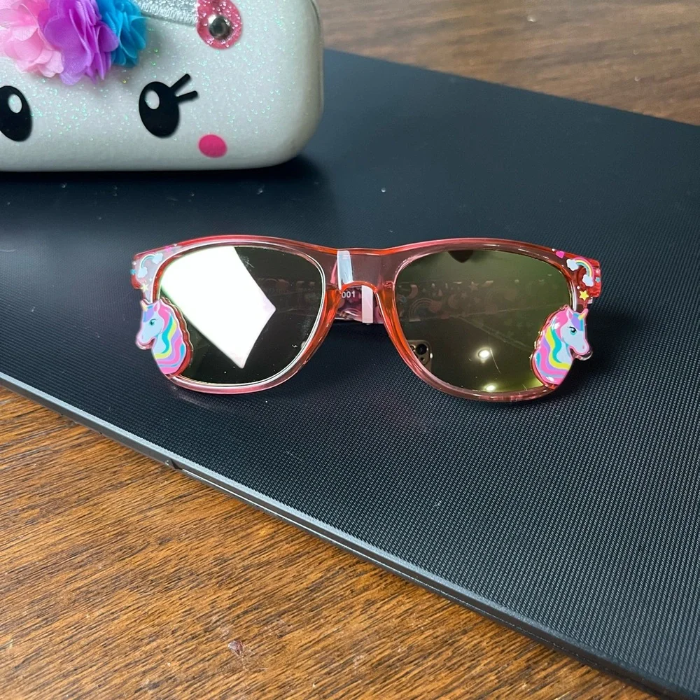 Unicorn -Themed Kids’ Sunglasses with matching Hard Glitter Case